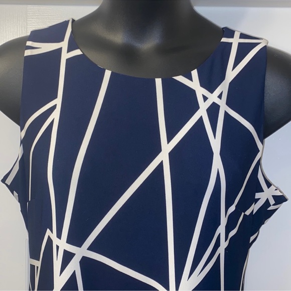 Tommy Hilfiger Weekender Abstract Shift Dress - Picture 2 of 10